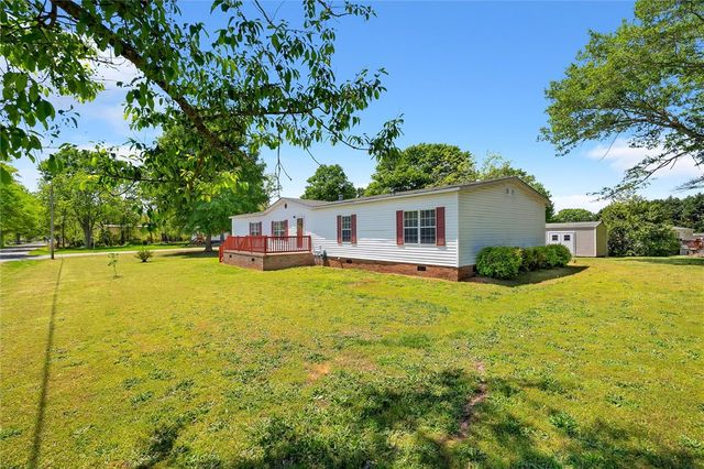 143 Hillcrest Drive, Williamston, SC 29697