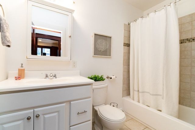 37 Cedrus Ave 37, Boston, MA 02131