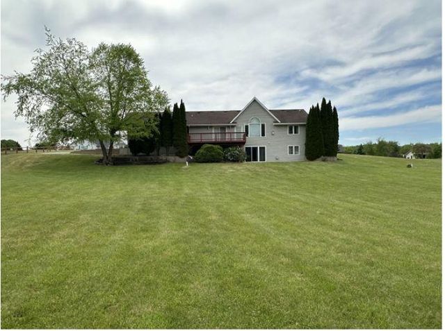 8651 Fieldstone COURT, Burlington, WI 53105
