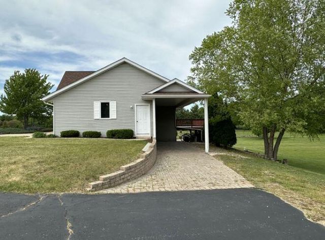8651 Fieldstone COURT, Burlington, WI 53105