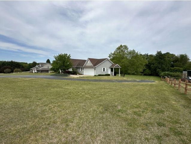 8651 Fieldstone COURT, Burlington, WI 53105
