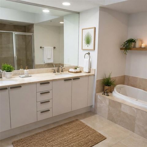 15051 Royal Oaks Lane 503, North Miami, FL 33181