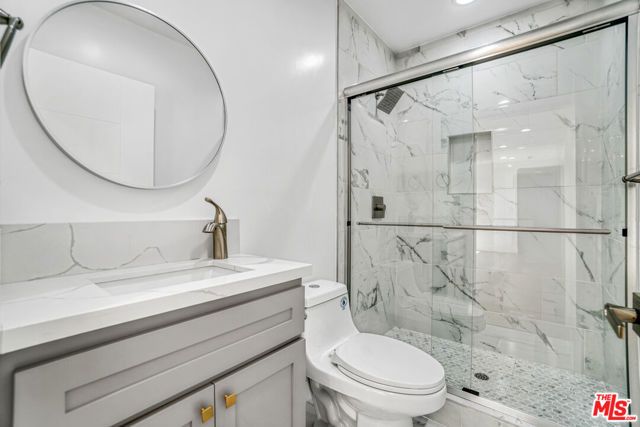 2057 S Garth Avenue, Los Angeles, CA 90034