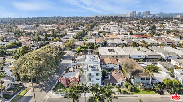 2057 S Garth Avenue, Los Angeles, CA 90034