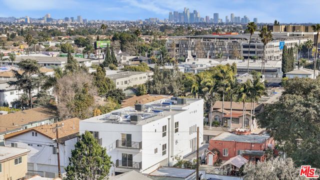 2057 S Garth Avenue, Los Angeles, CA 90034
