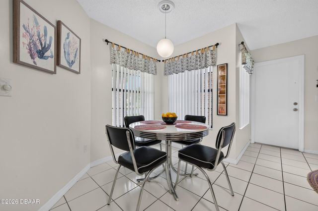 228 Palm Sparrow Court, Daytona Beach, FL 32119