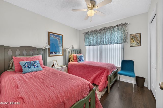 228 Palm Sparrow Court, Daytona Beach, FL 32119