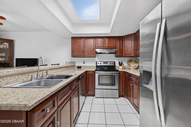228 Palm Sparrow Court, Daytona Beach, FL 32119