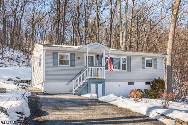 17 Valley View Rd, Vernon Twp., NJ 07462