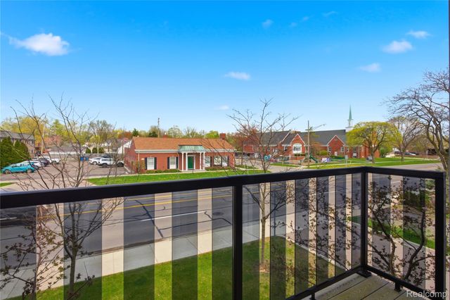 4221 W 14 Mile Road, Royal Oak, MI 48073