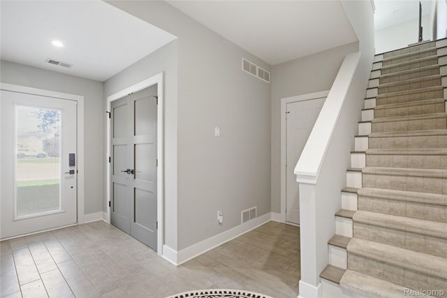 4221 W 14 Mile Road, Royal Oak, MI 48073