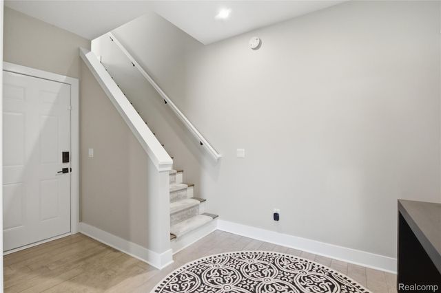 4221 W 14 Mile Road, Royal Oak, MI 48073