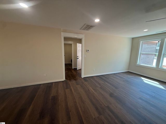 110 Friendly Street, Fountain Inn, SC 29644