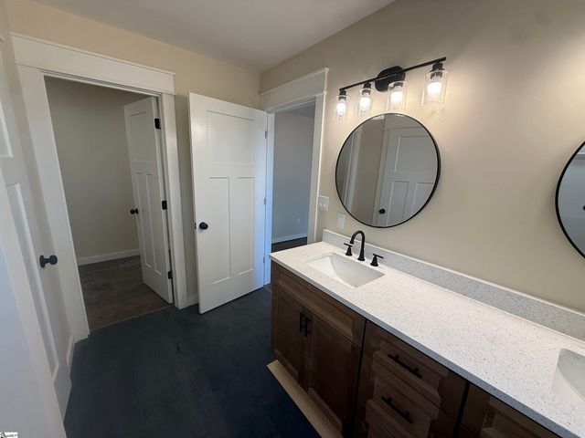 110 Friendly Street, Fountain Inn, SC 29644