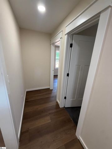 110 Friendly Street, Fountain Inn, SC 29644