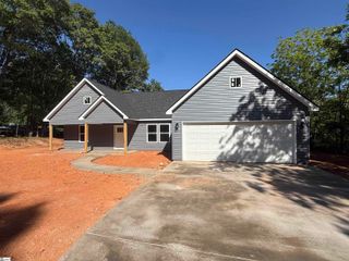 110 Friendly Street, Fountain Inn, SC 29644