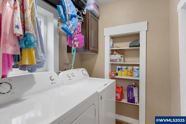 515 Norway St, Silverton, OR 97381