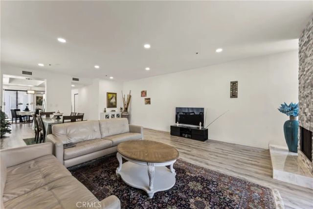 1935 Malcolm Avenue 201, Los Angeles, CA 90025