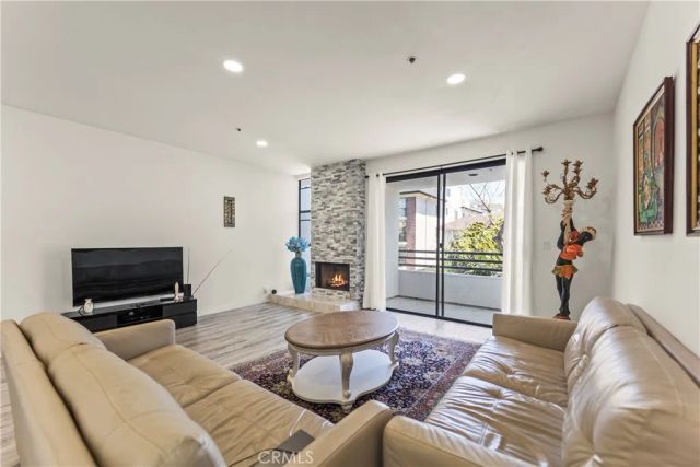 1935 Malcolm Avenue 201, Los Angeles, CA 90025