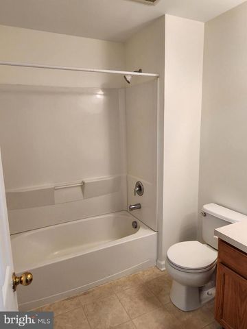 1038 LAMBERTON ST, Trenton, NJ 08611