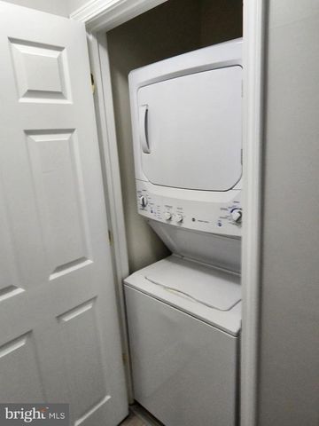 1038 LAMBERTON ST, Trenton, NJ 08611