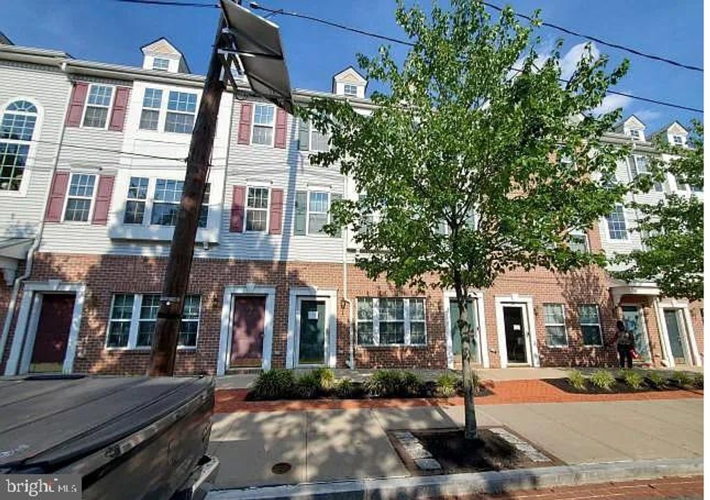 1038 LAMBERTON ST, Trenton, NJ 08611