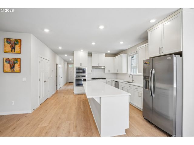 12289 Sw CHAMPLIN Ln, Beaverton, OR 97007