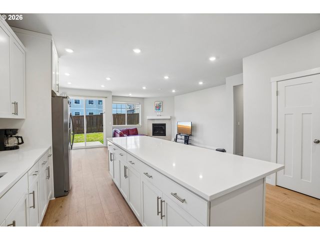 12289 Sw CHAMPLIN Ln, Beaverton, OR 97007