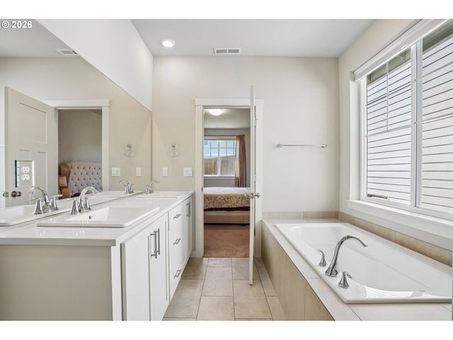 12289 Sw CHAMPLIN Ln, Beaverton, OR 97007