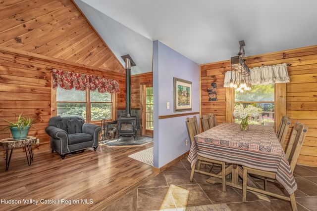 18 Rousner Lane, New Paltz, NY 12561