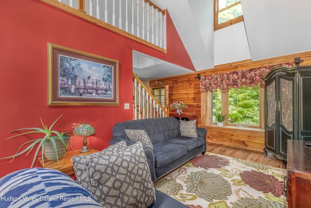 18 Rousner Lane, New Paltz, NY 12561