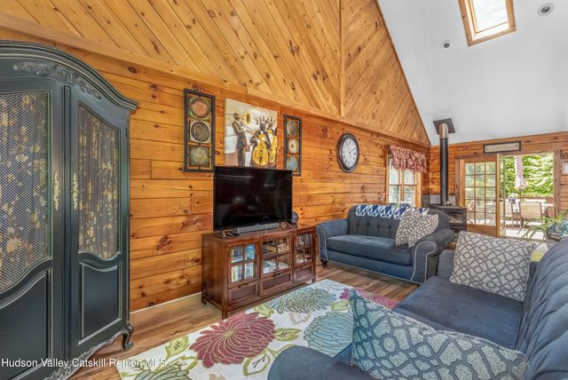 18 Rousner Lane, New Paltz, NY 12561