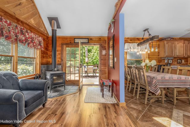 18 Rousner Lane, New Paltz, NY 12561