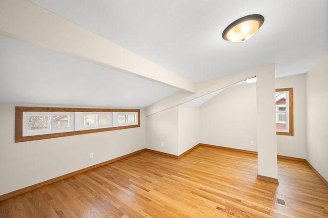 1651 Thomas Avenue N, Minneapolis, MN 55411