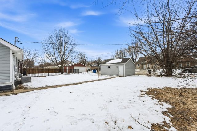 1651 Thomas Avenue N, Minneapolis, MN 55411