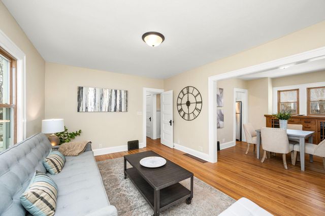 1651 Thomas Avenue N, Minneapolis, MN 55411