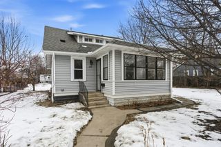 1651 Thomas Avenue N, Minneapolis, MN 55411