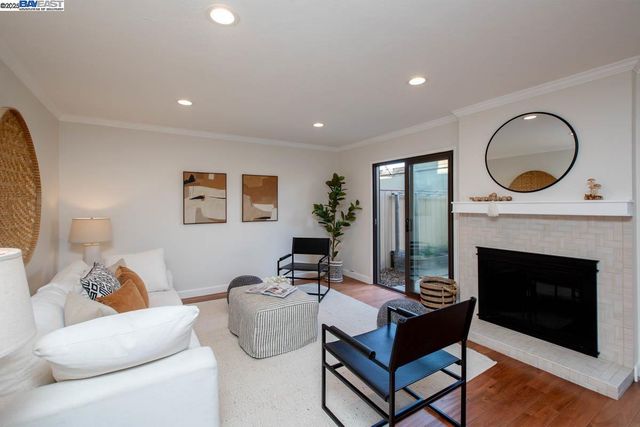 1117 Camino Del Valle, Alameda, CA 94502