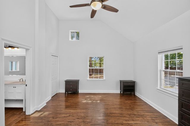 541 Harding Pl, Nashville, TN 37211
