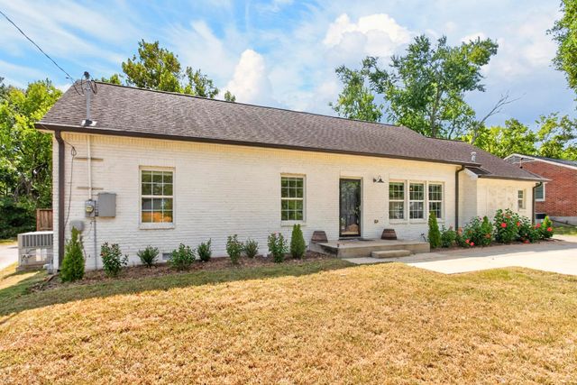 541 Harding Pl, Nashville, TN 37211