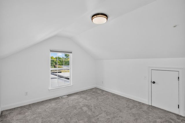 541 Harding Pl, Nashville, TN 37211