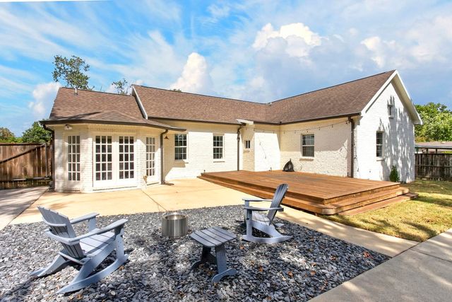 541 Harding Pl, Nashville, TN 37211