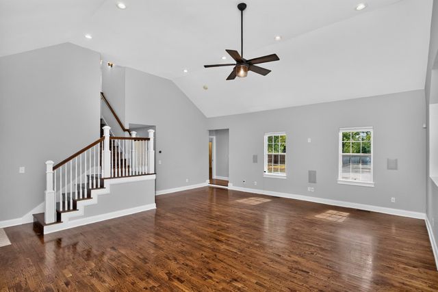 541 Harding Pl, Nashville, TN 37211