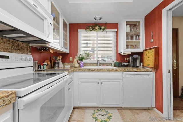 23653 Country Villa Rd, Ramona, CA 92065