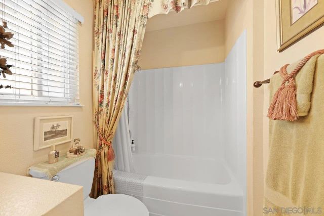 23653 Country Villa Rd, Ramona, CA 92065