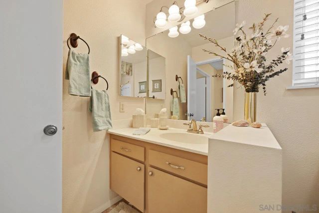 23653 Country Villa Rd, Ramona, CA 92065