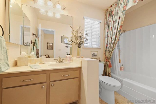 23653 Country Villa Rd, Ramona, CA 92065