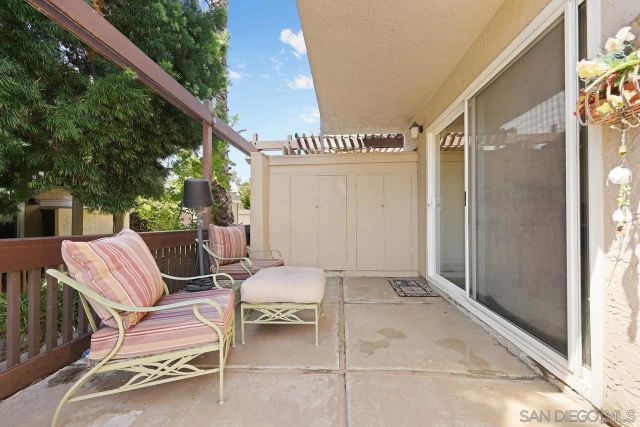 23653 Country Villa Rd, Ramona, CA 92065