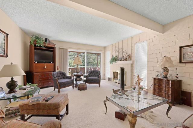 23653 Country Villa Rd, Ramona, CA 92065