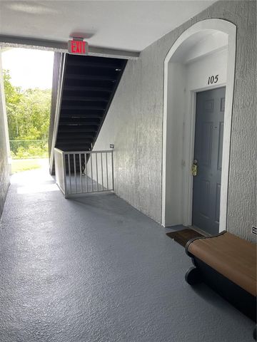 2306 SILVER PALM DRIVE 105, Kissimmee, FL 34747